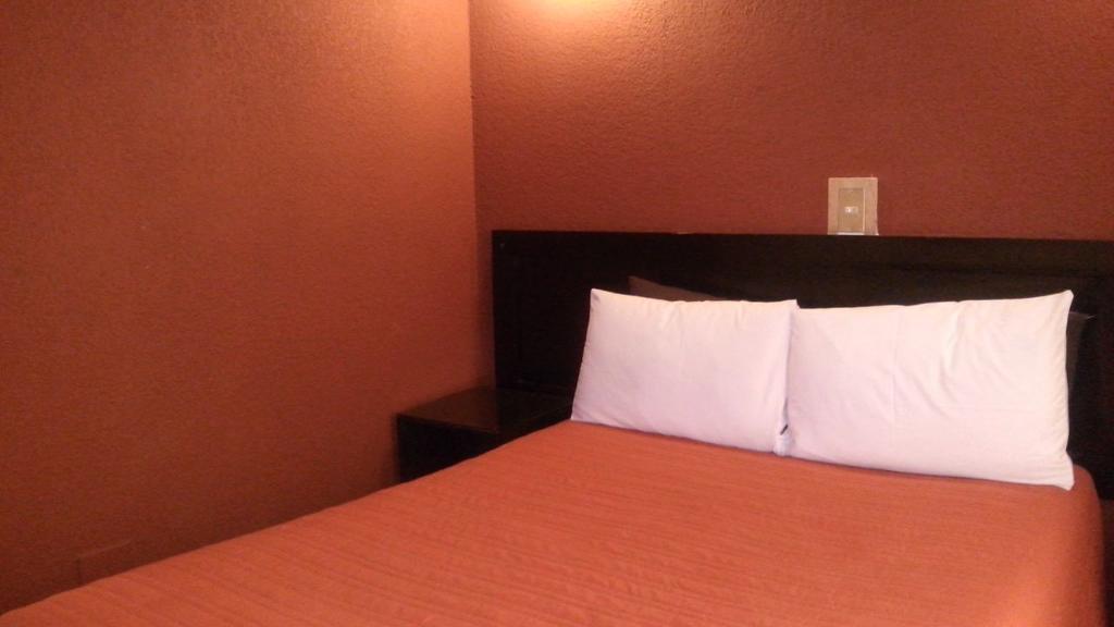 Hotel Gracia Zacatecas Guadalupe  ภายนอก รูปภาพ