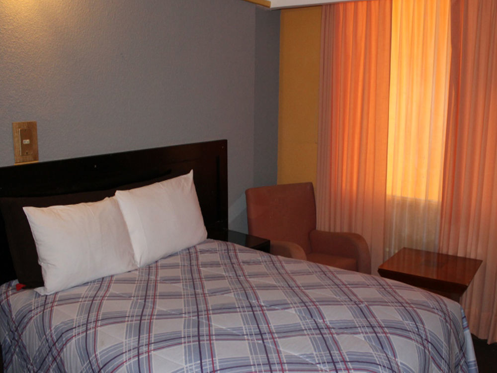 Hotel Gracia Zacatecas Guadalupe  ภายนอก รูปภาพ