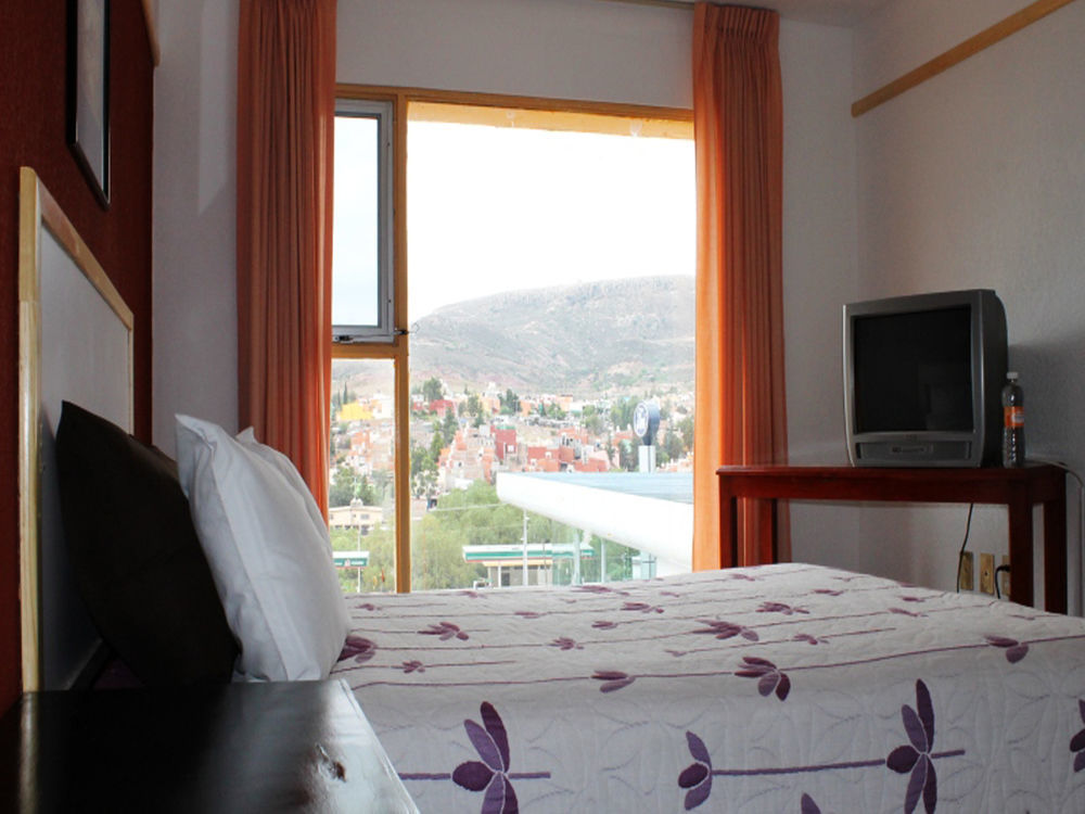 Hotel Gracia Zacatecas Guadalupe  ภายนอก รูปภาพ